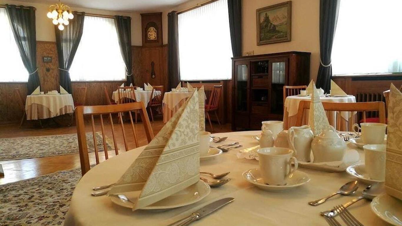 Hotel Adler