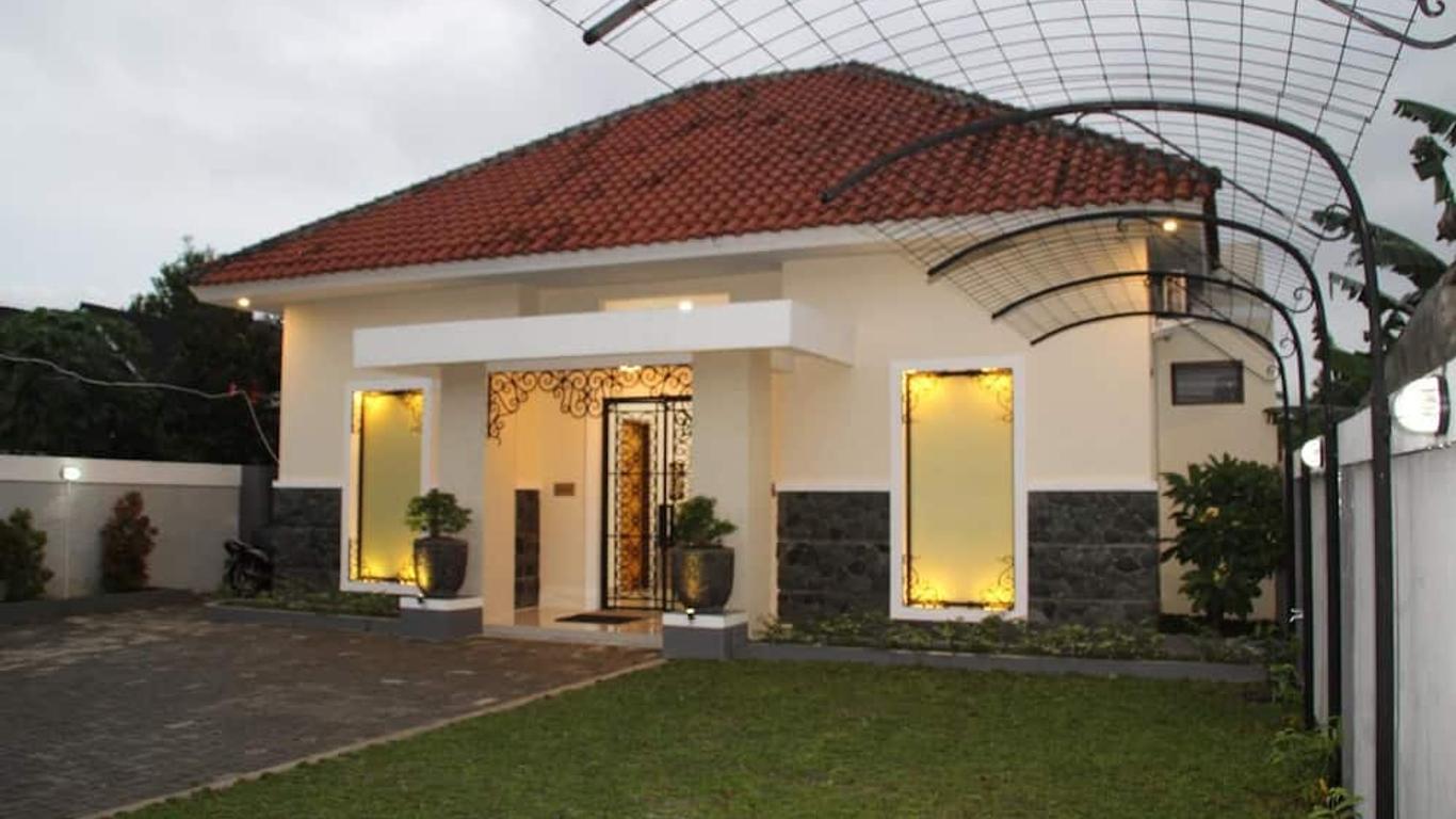 Natura Rumah Singgah Guest House