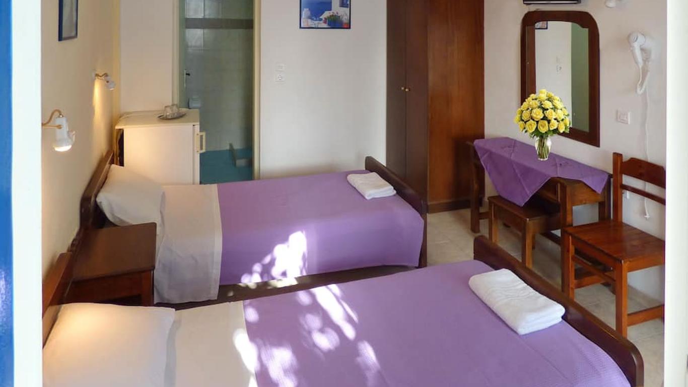 Anna Maria Rooms Santorini