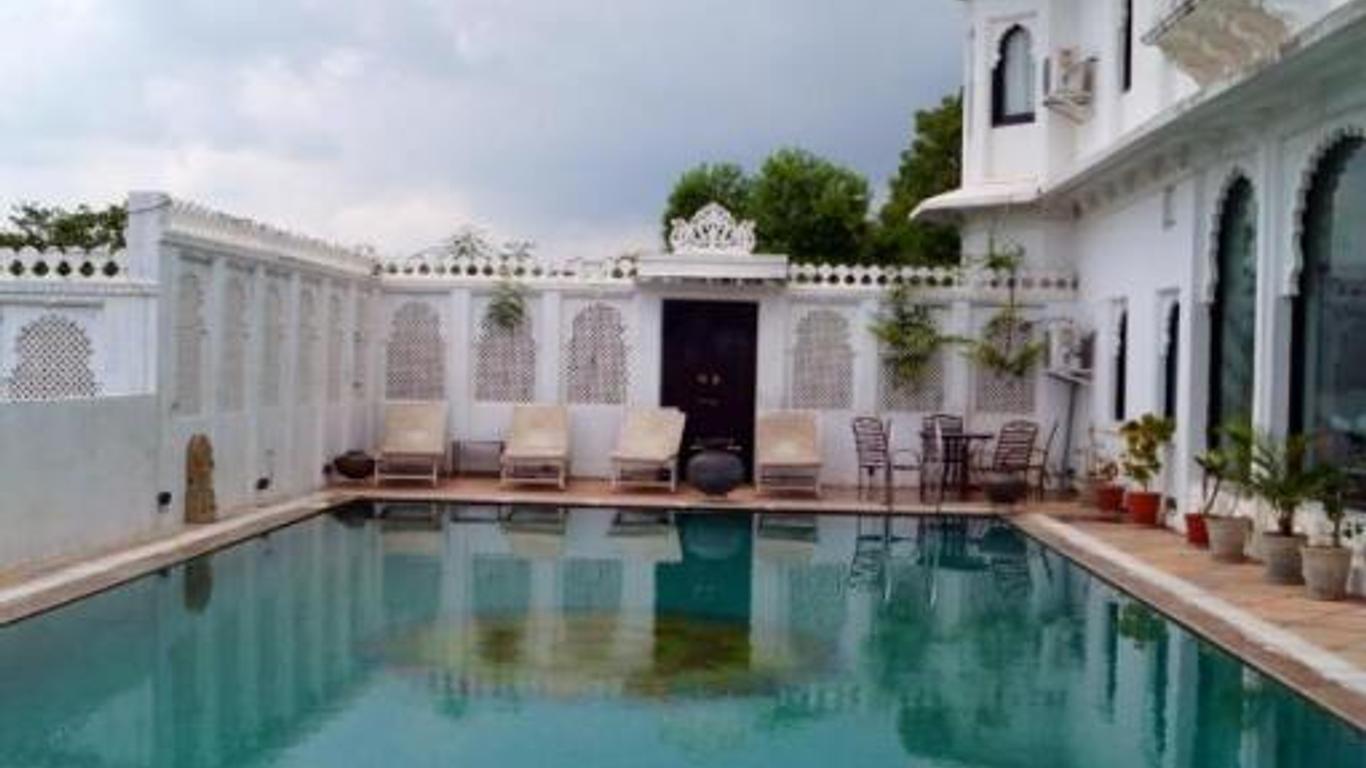 Karohi Haveli - A Heritage Hotel