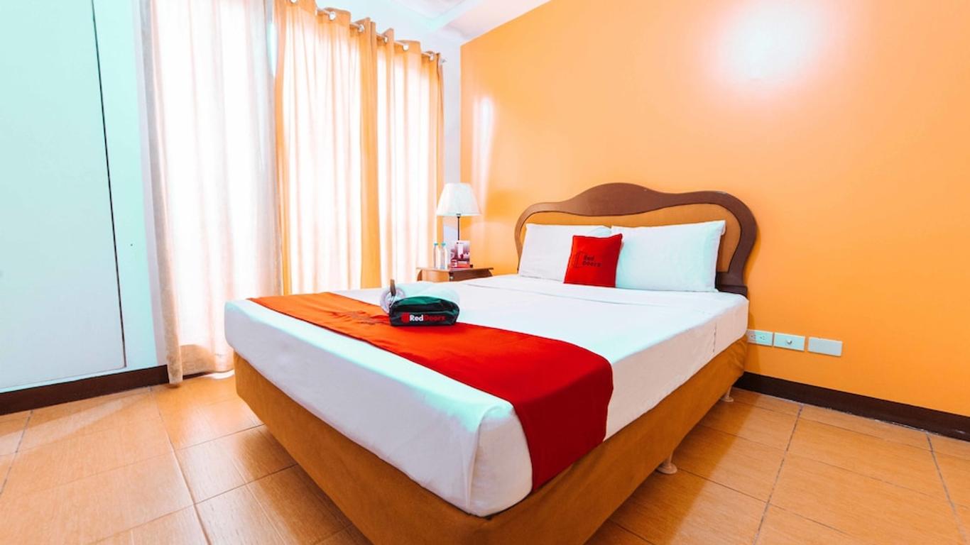RedDoorz @ Bel Air Soho Suites Makati