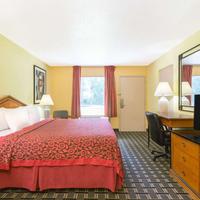 Days Inn by Wyndham Savannah Airport