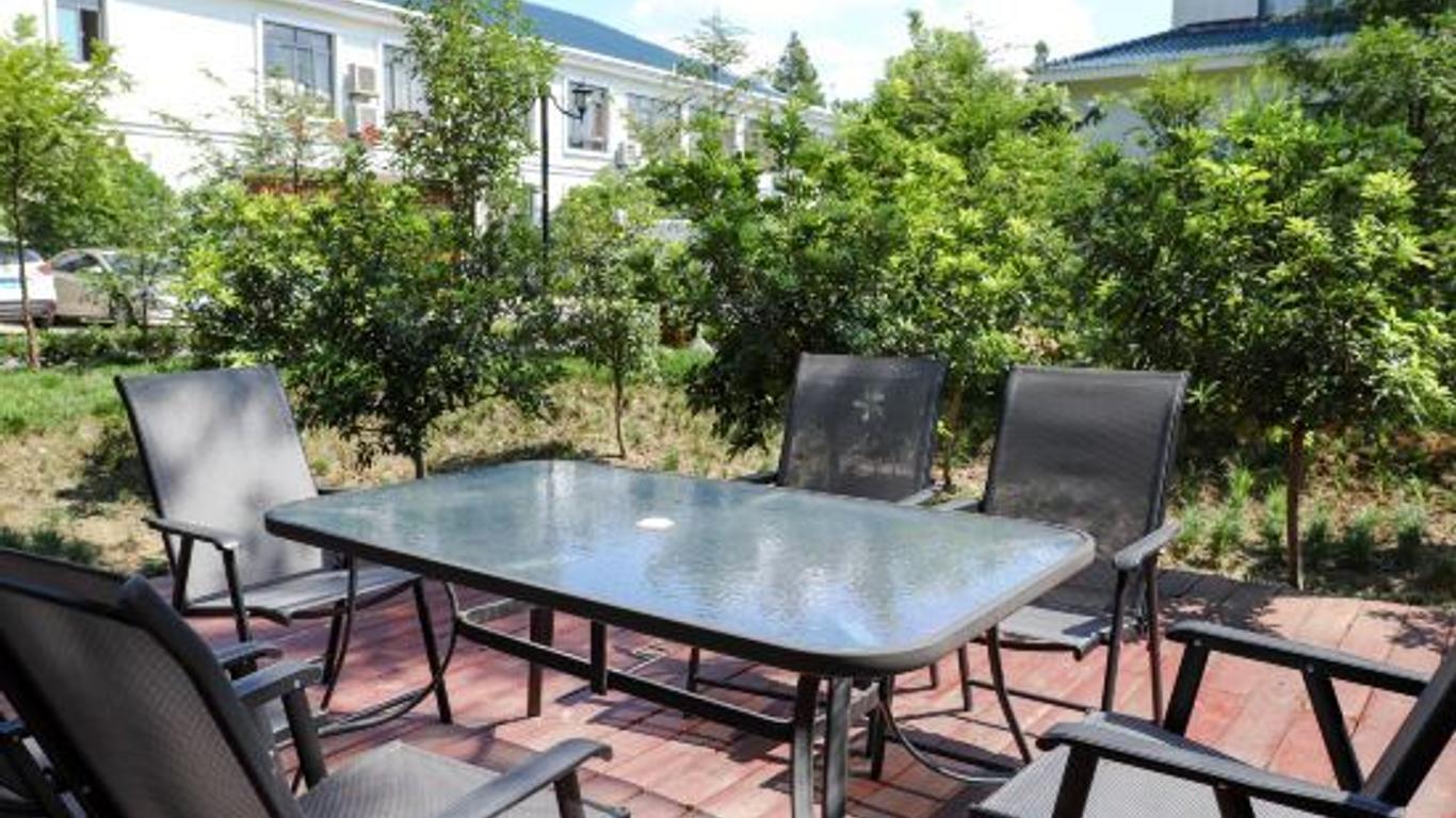 Longqun Resort