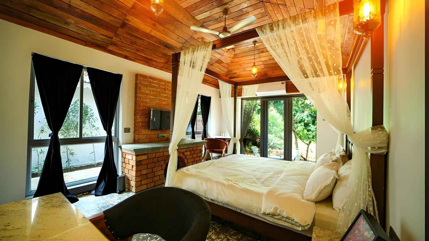 Stonarc Resort