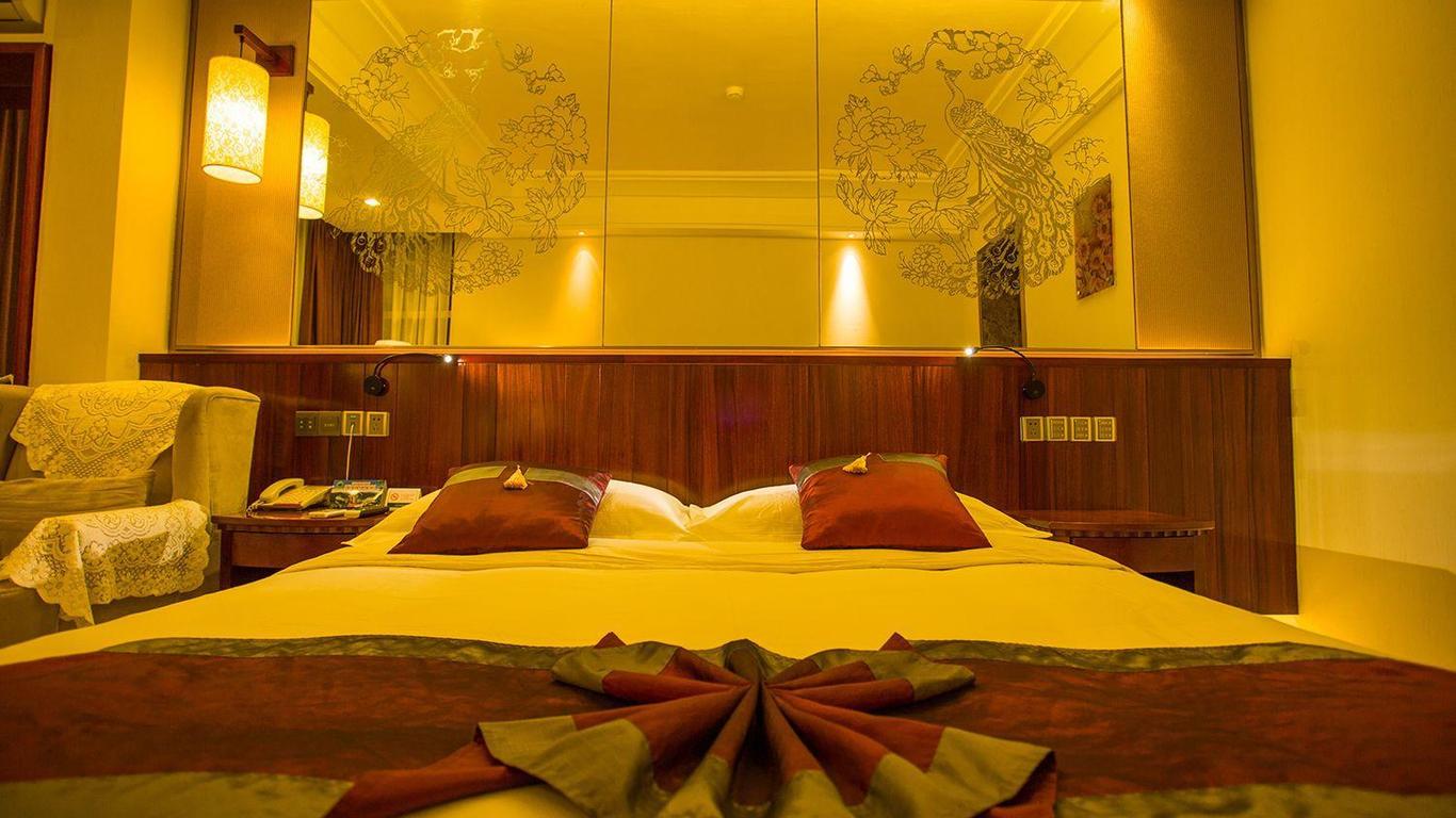 Crown Hotel