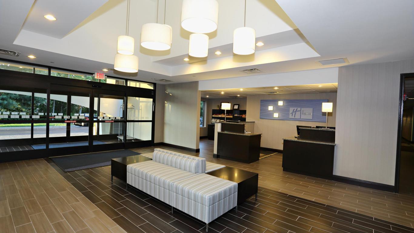 Holiday Inn Express Brentwood-South Cool Springs, An IHG Hotel