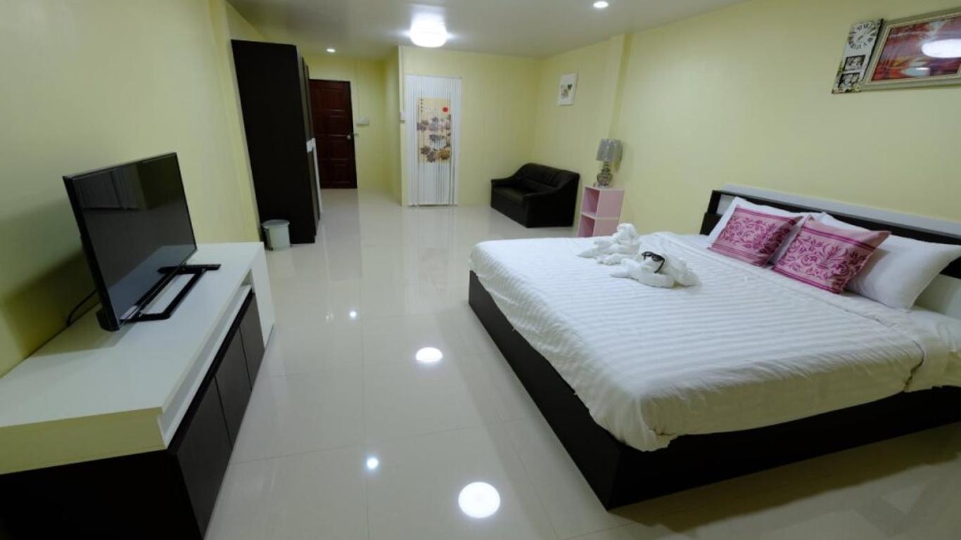 Donmueang Airport Residence Hostel