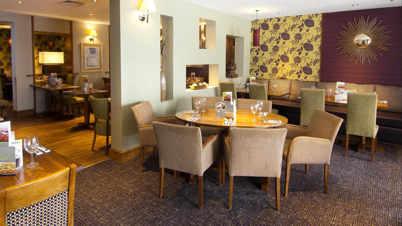 Premier Inn Bristol Cribbs Causeway