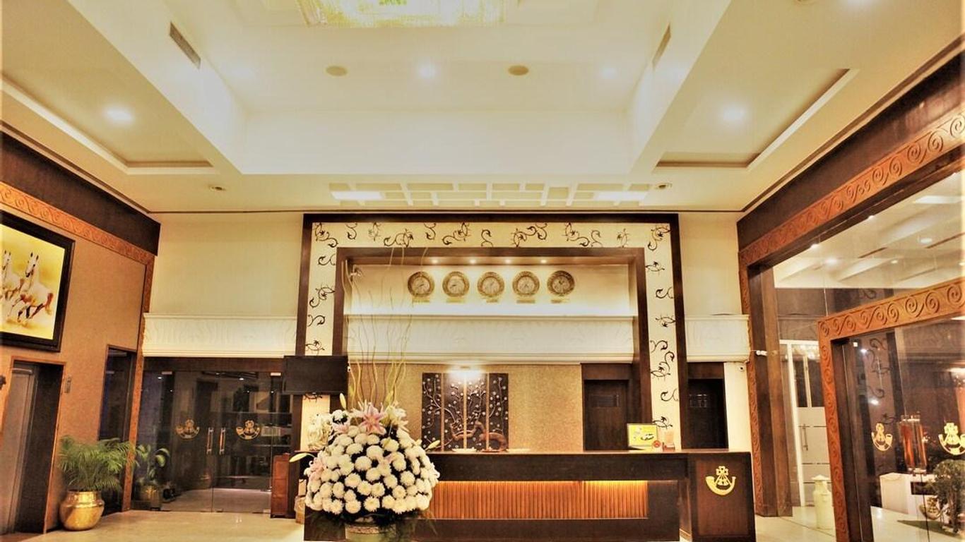 Hotel Aananda Imperial