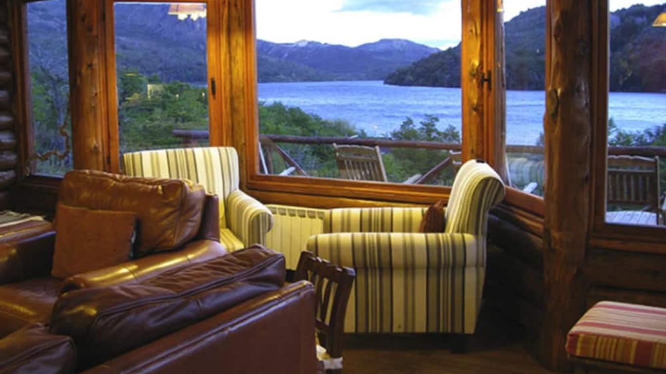 Laguna Larga Lodge