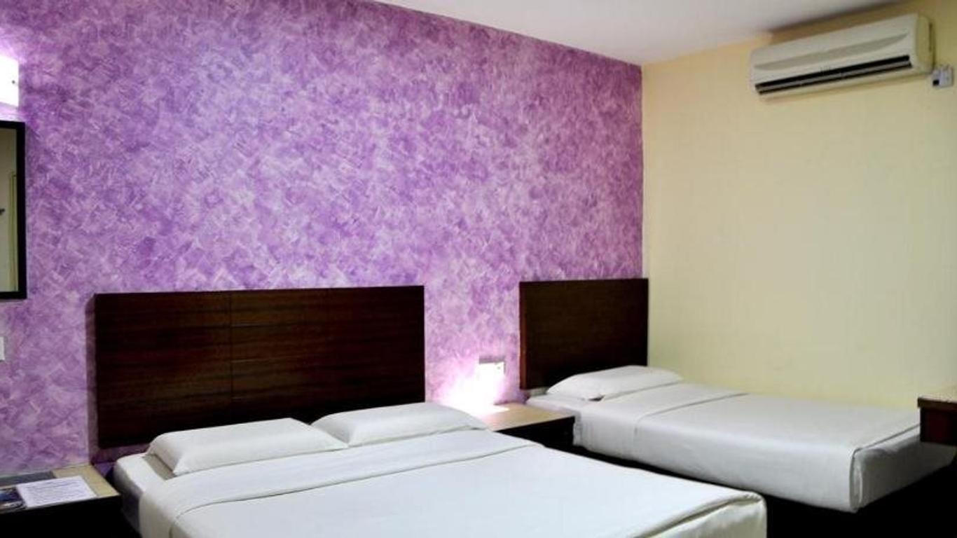 Golden Bay Hotel