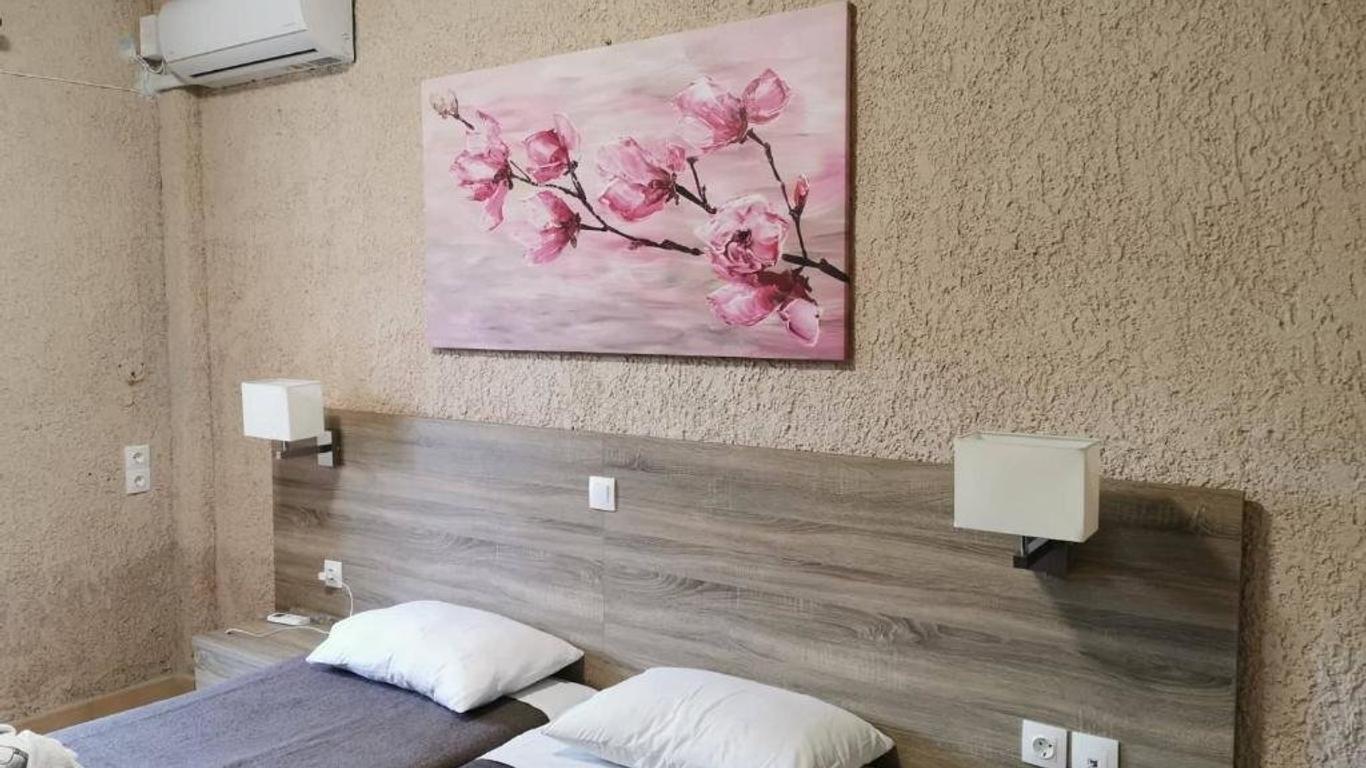 Paradise Hotel