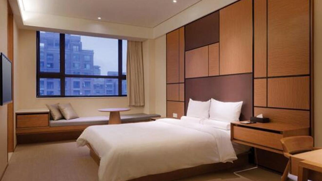 Ji Hotel Urumqi Railway Bureau