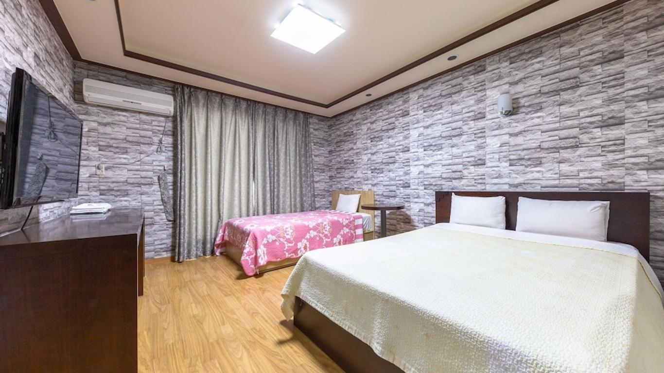 Venus Motel