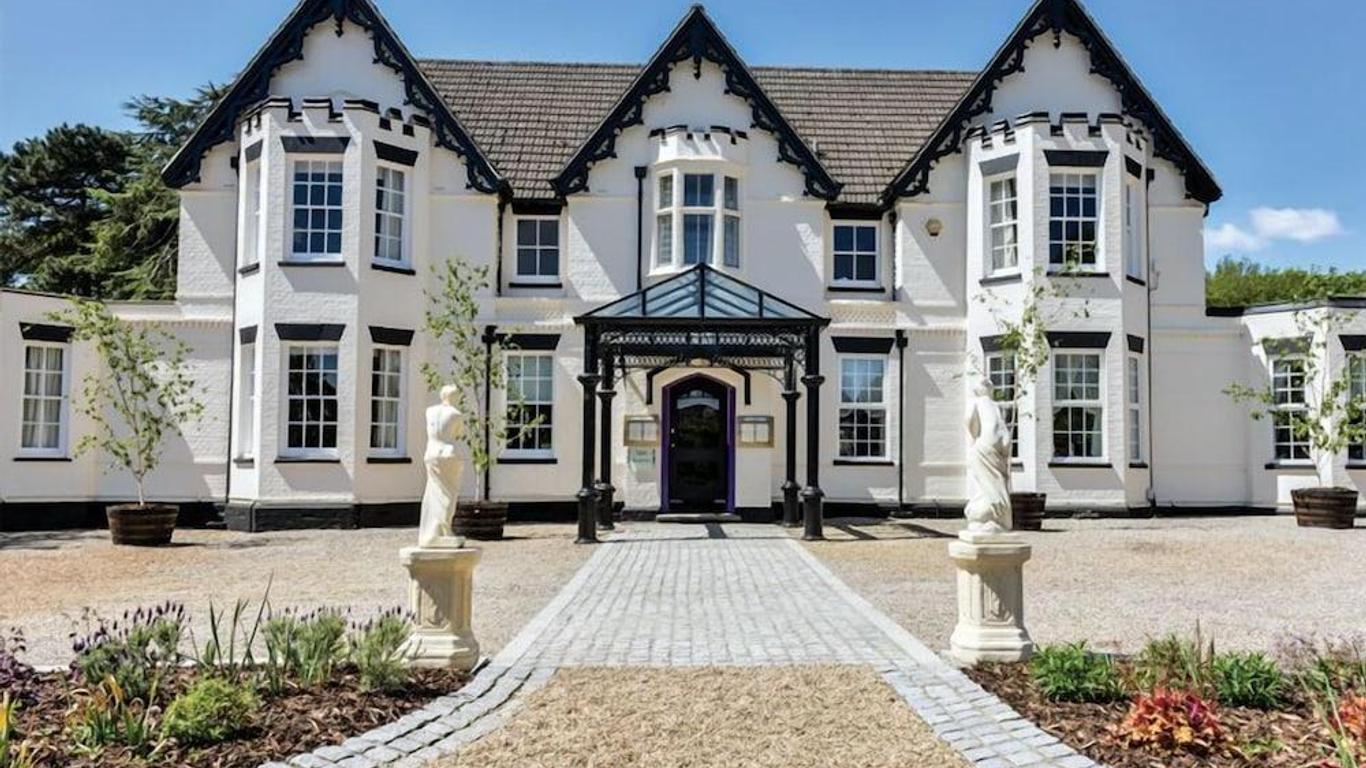 The Carlton Manor Hotel