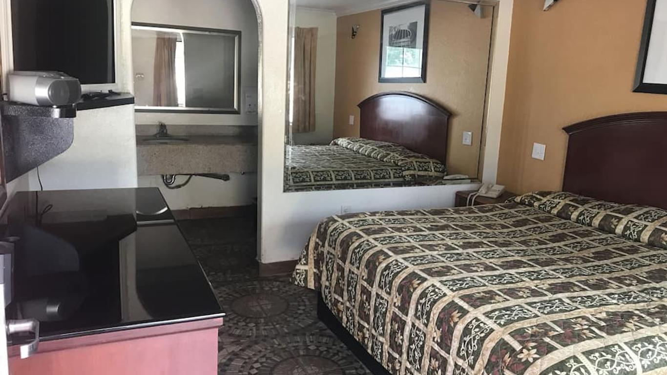 Regency Inn and Suites