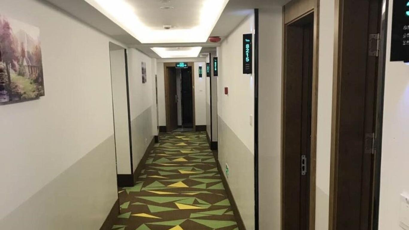 Vatica Shanghai Pudong Dishui Lake Branch