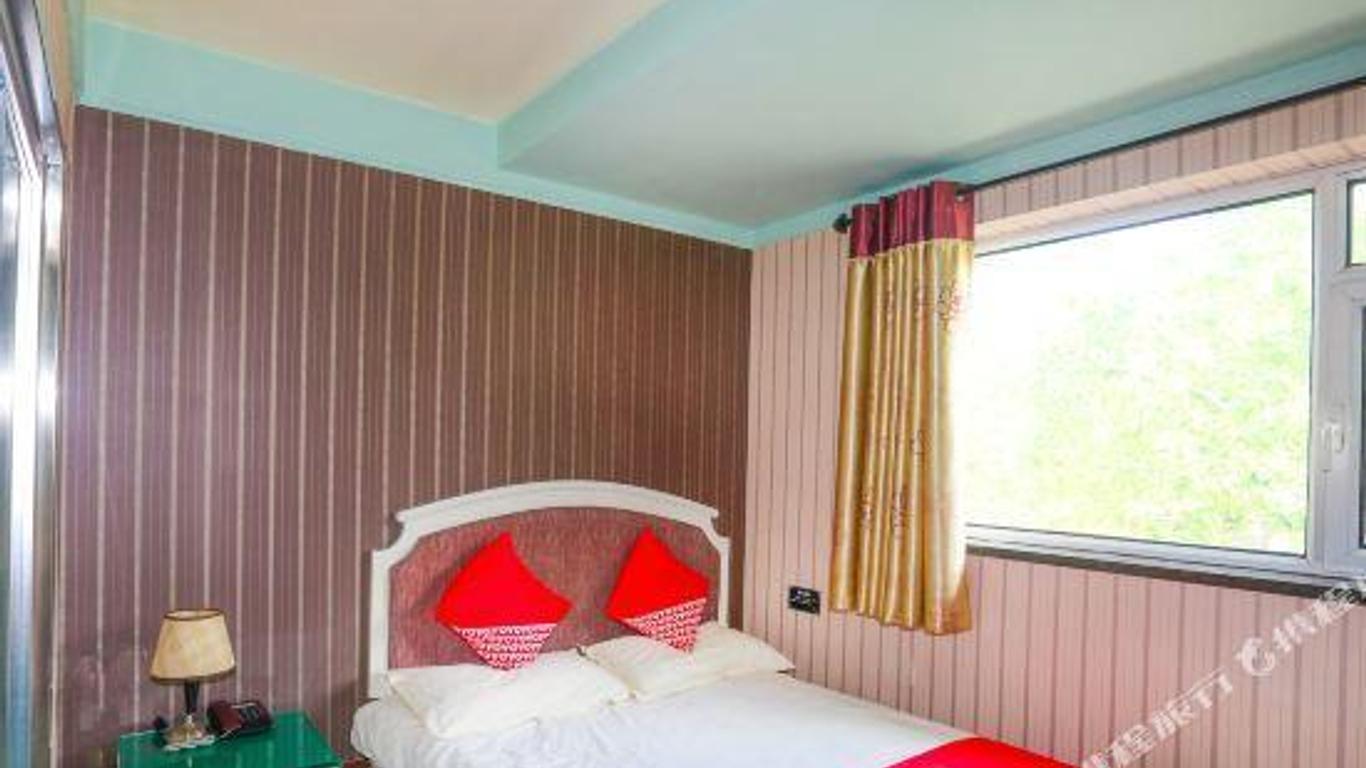 Weifang Baiyi Business Inn