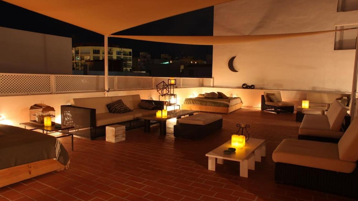 Juanita Hostal