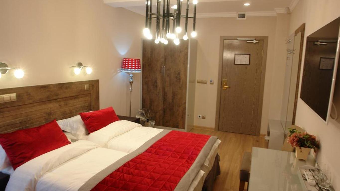 Grace Point Hotel
