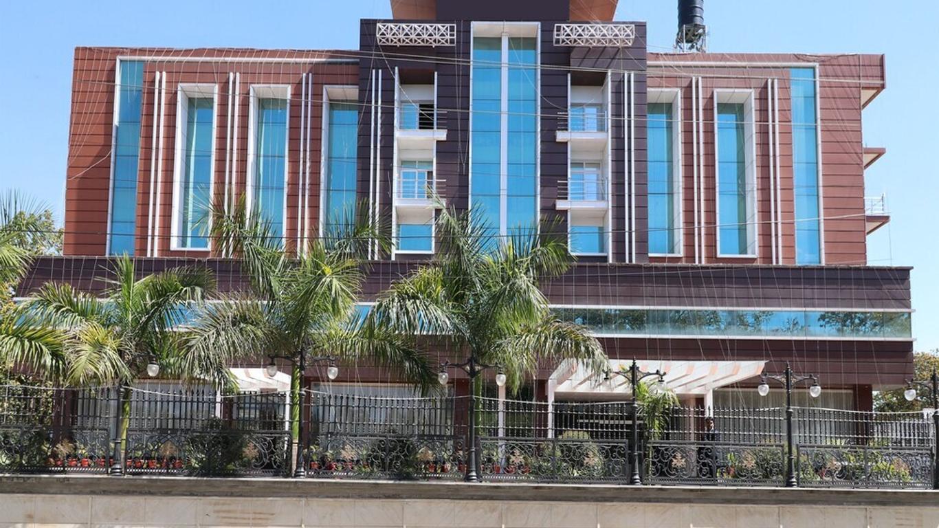 Oyo 12823 Hotel Pearl Avenue