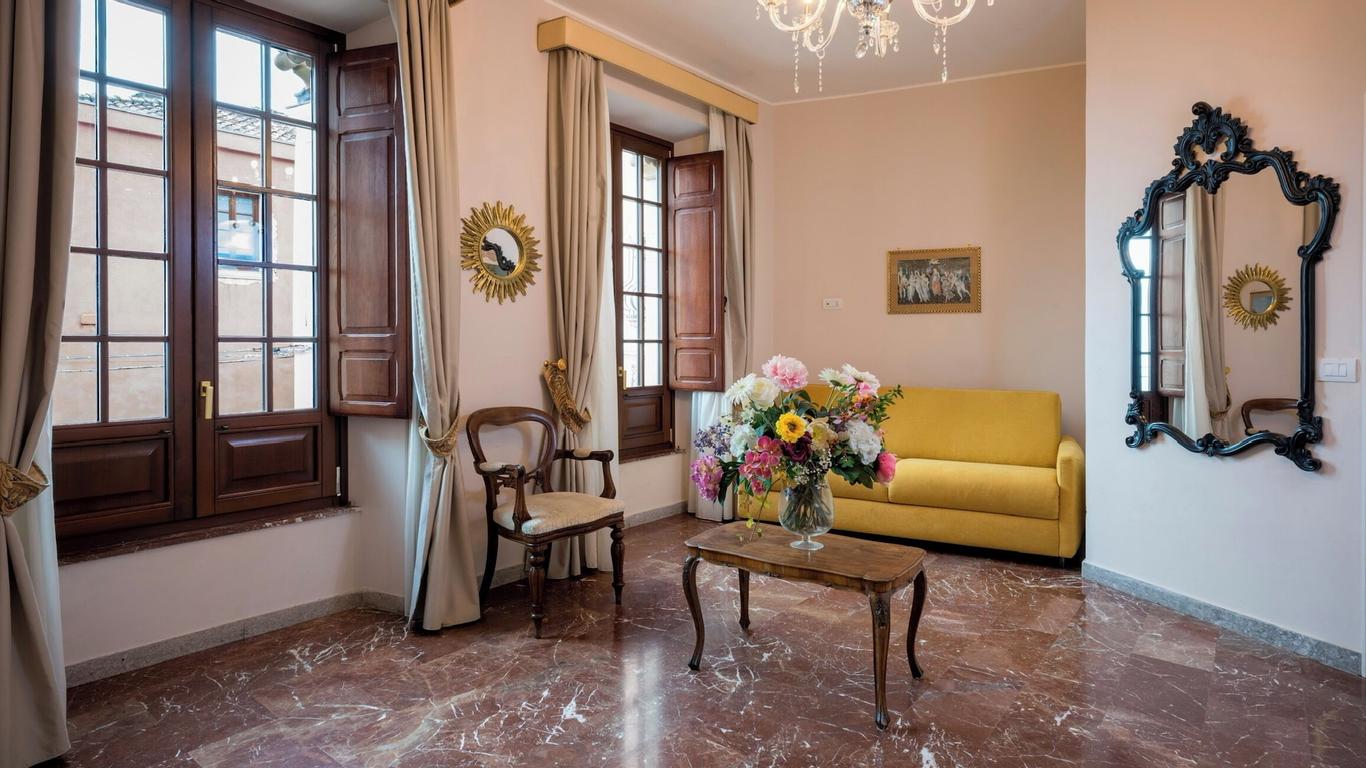 Porta Di Mezzo Luxury Suites & Rooms