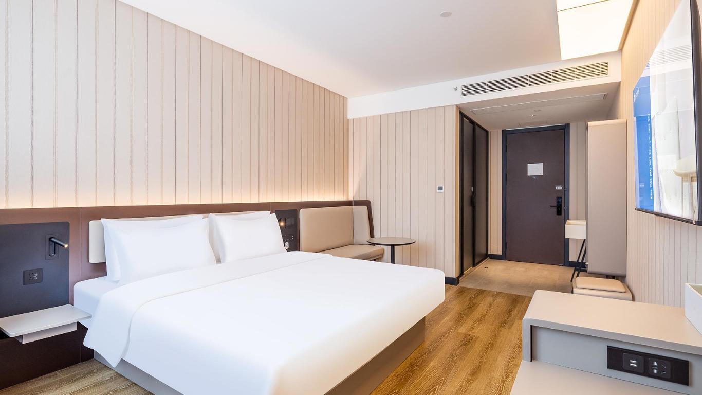 Hanting Hotel Zhoukou Wuyi Square