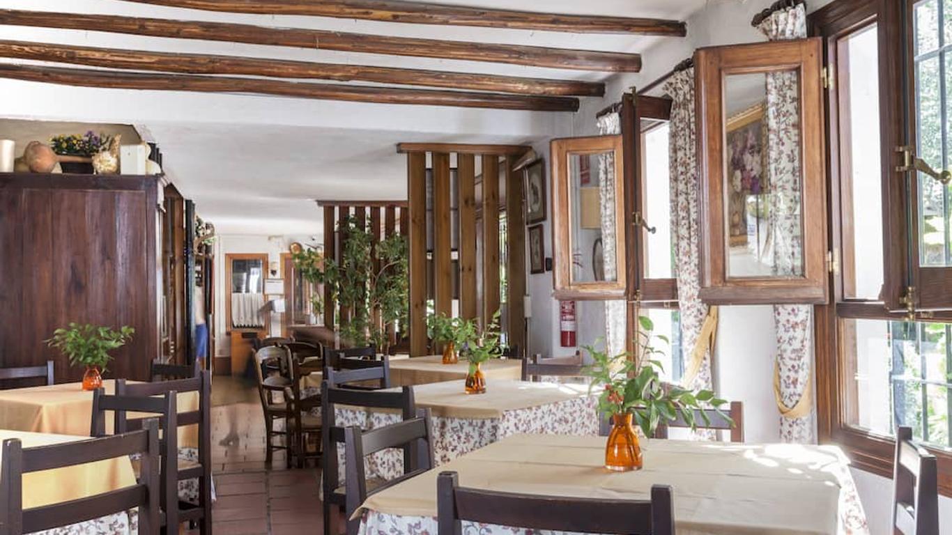 Hotel Alcadima