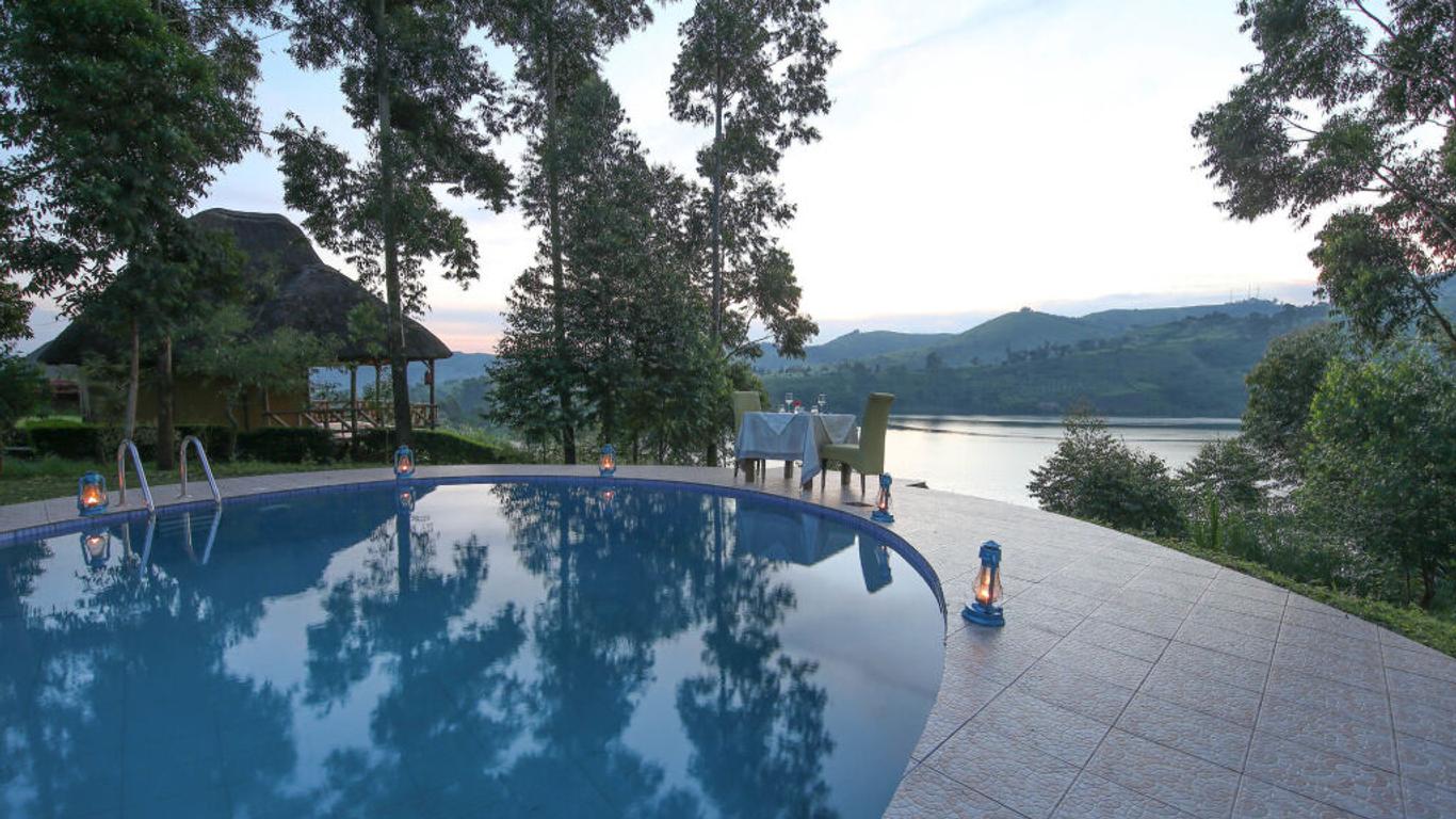 Crater Safari Lodge
