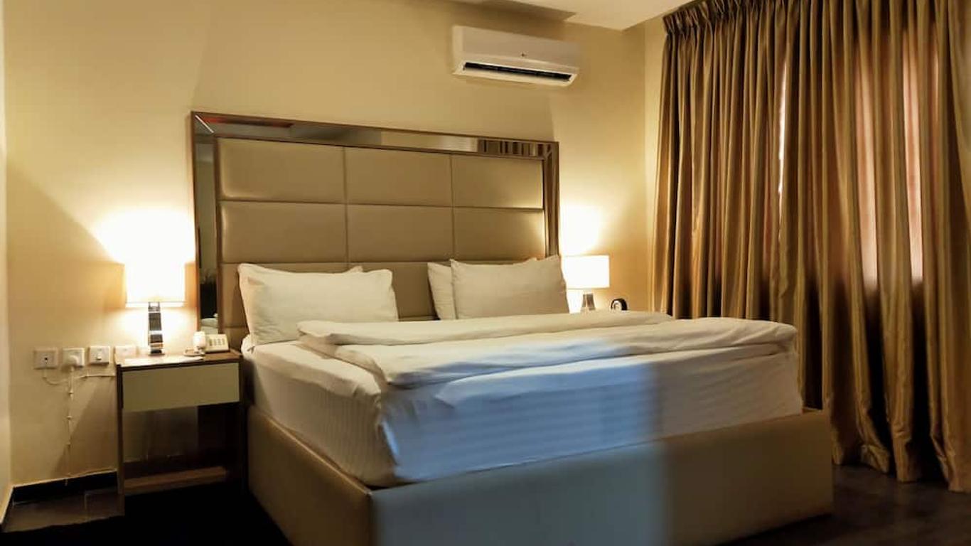 Iris Hotel