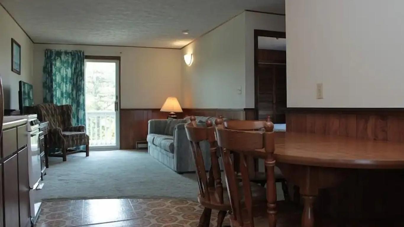 The Villager Motel