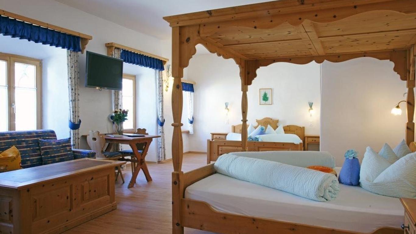 Hotel Crusch Alba Sta Maria
