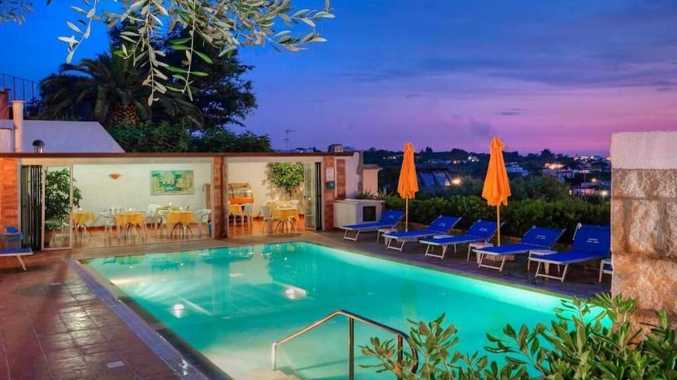 Hotel Villa Mena