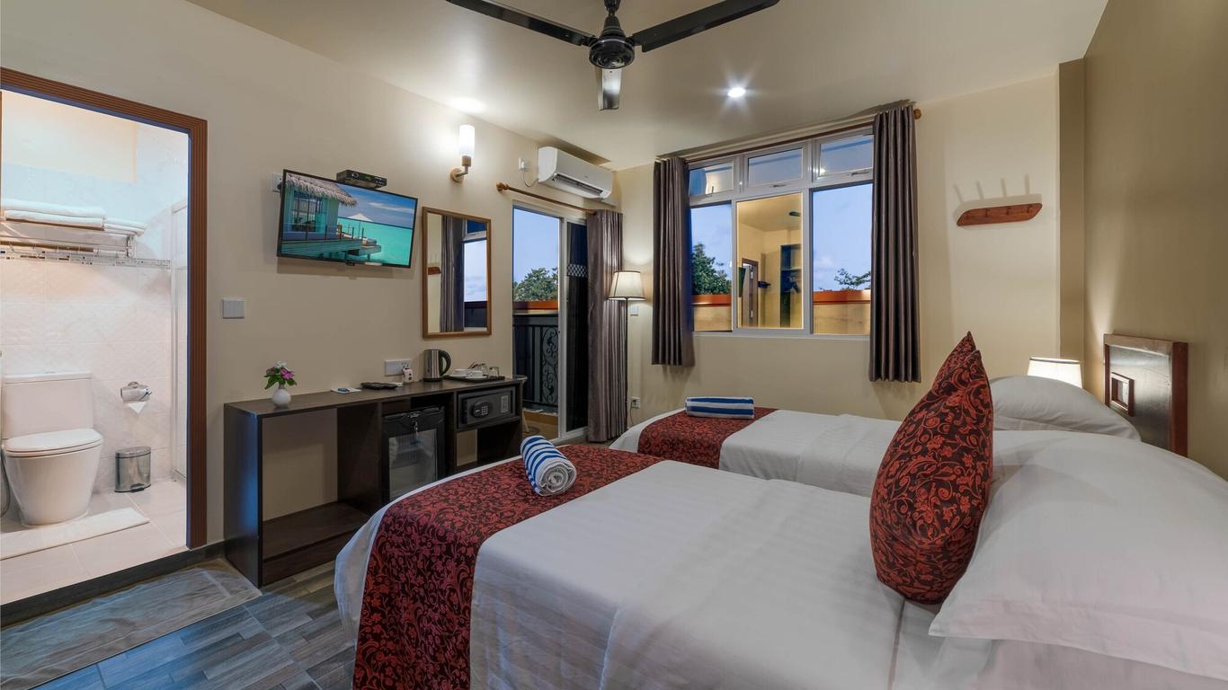 Paguro Beach Inn