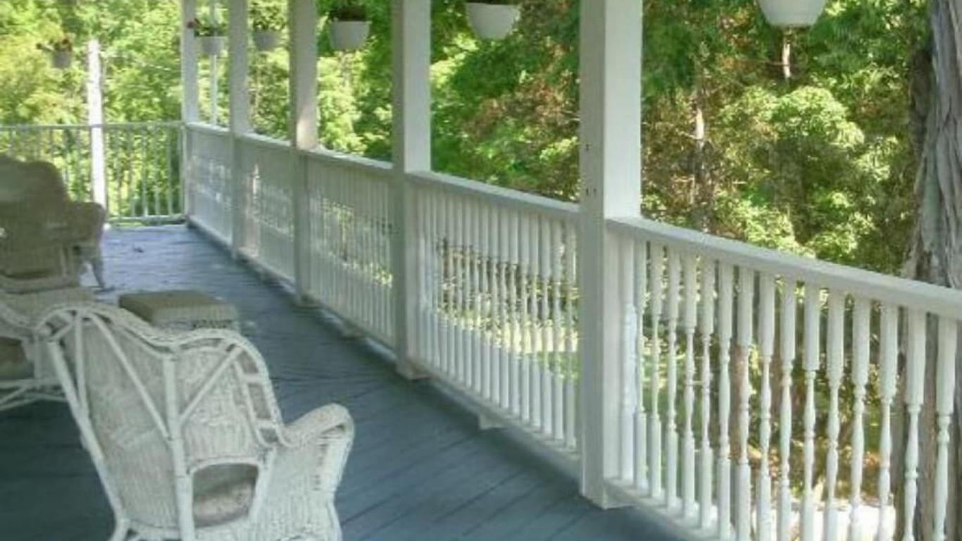 Locust Tree Bed and Breakfast