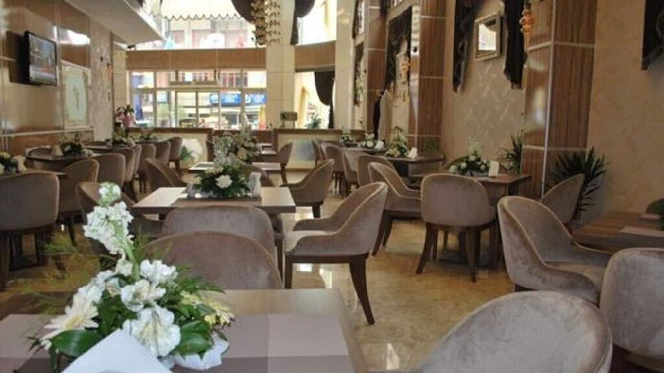 Perama Hotel