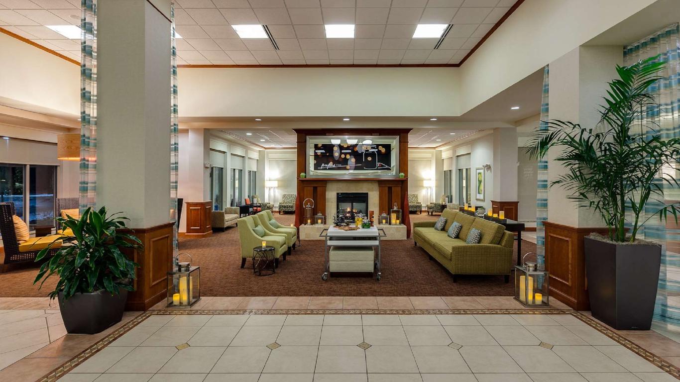 Hilton Garden Inn Lake Forest Mettawa