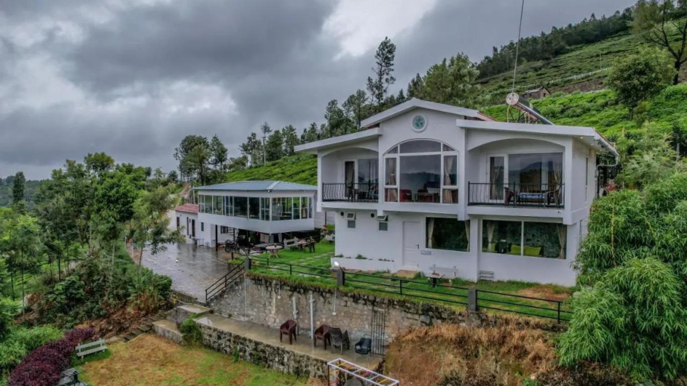 Peri Resorts
