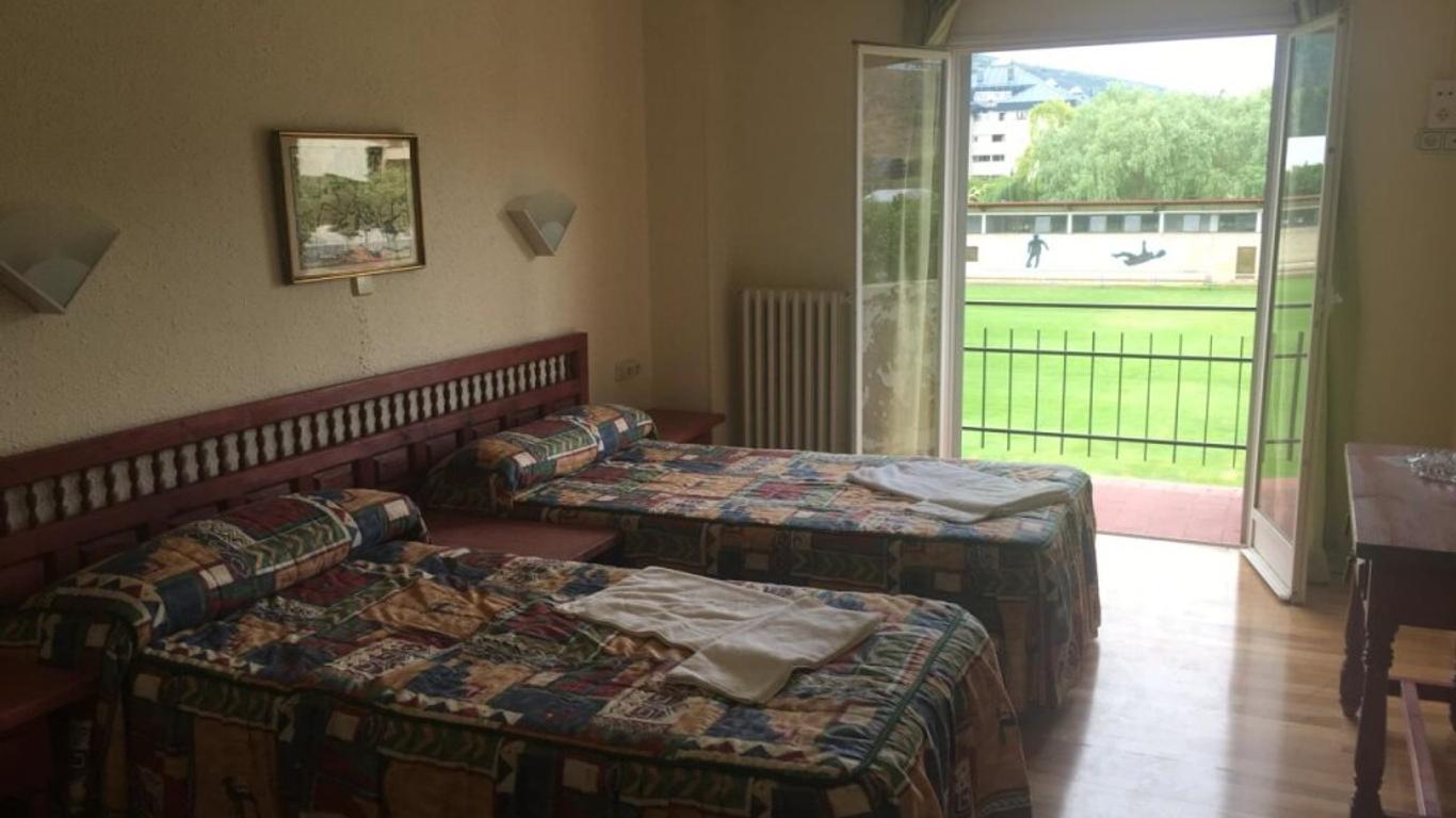 Hotel Montes Blancos