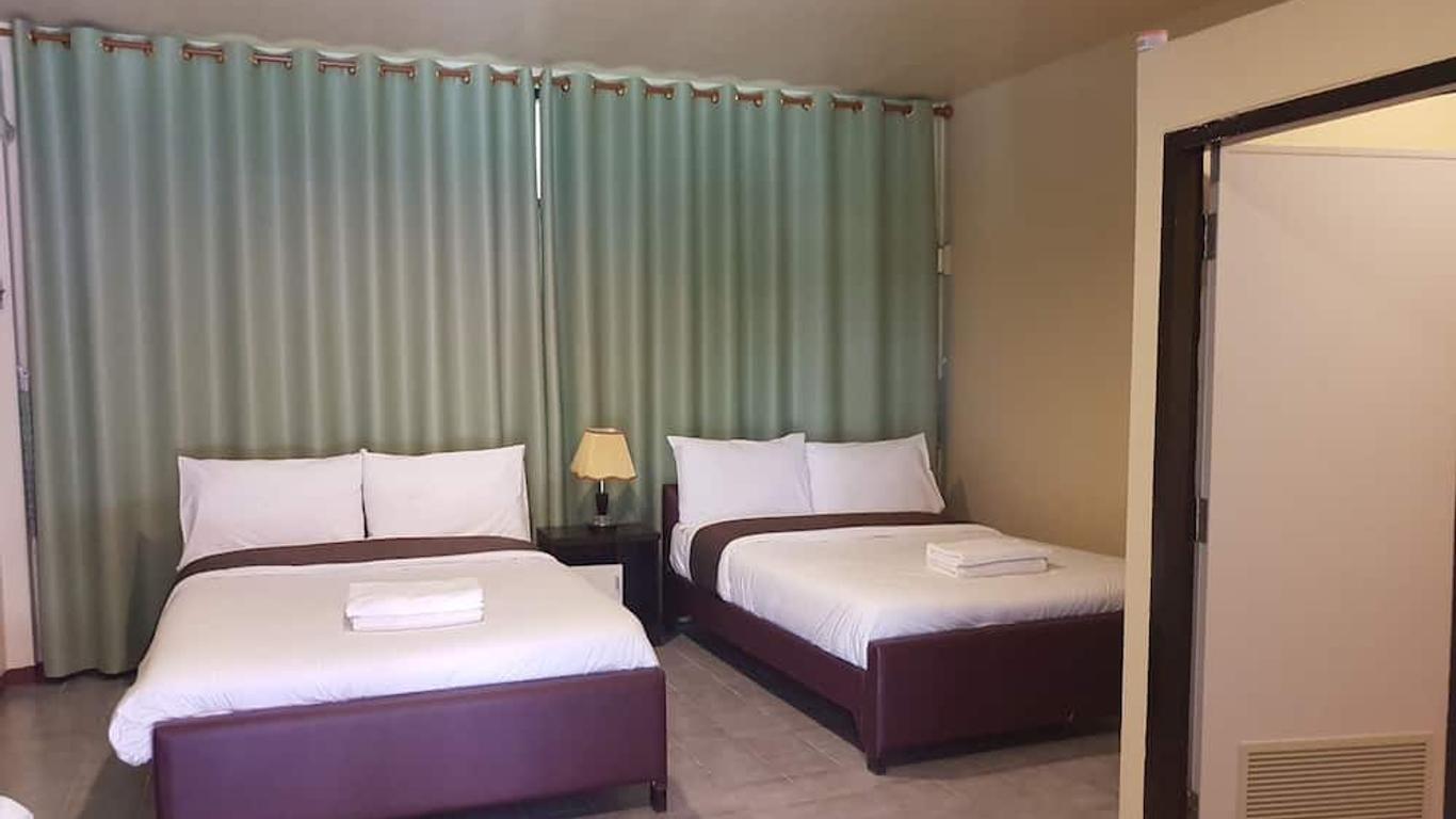 O-Rich Gold Hotel