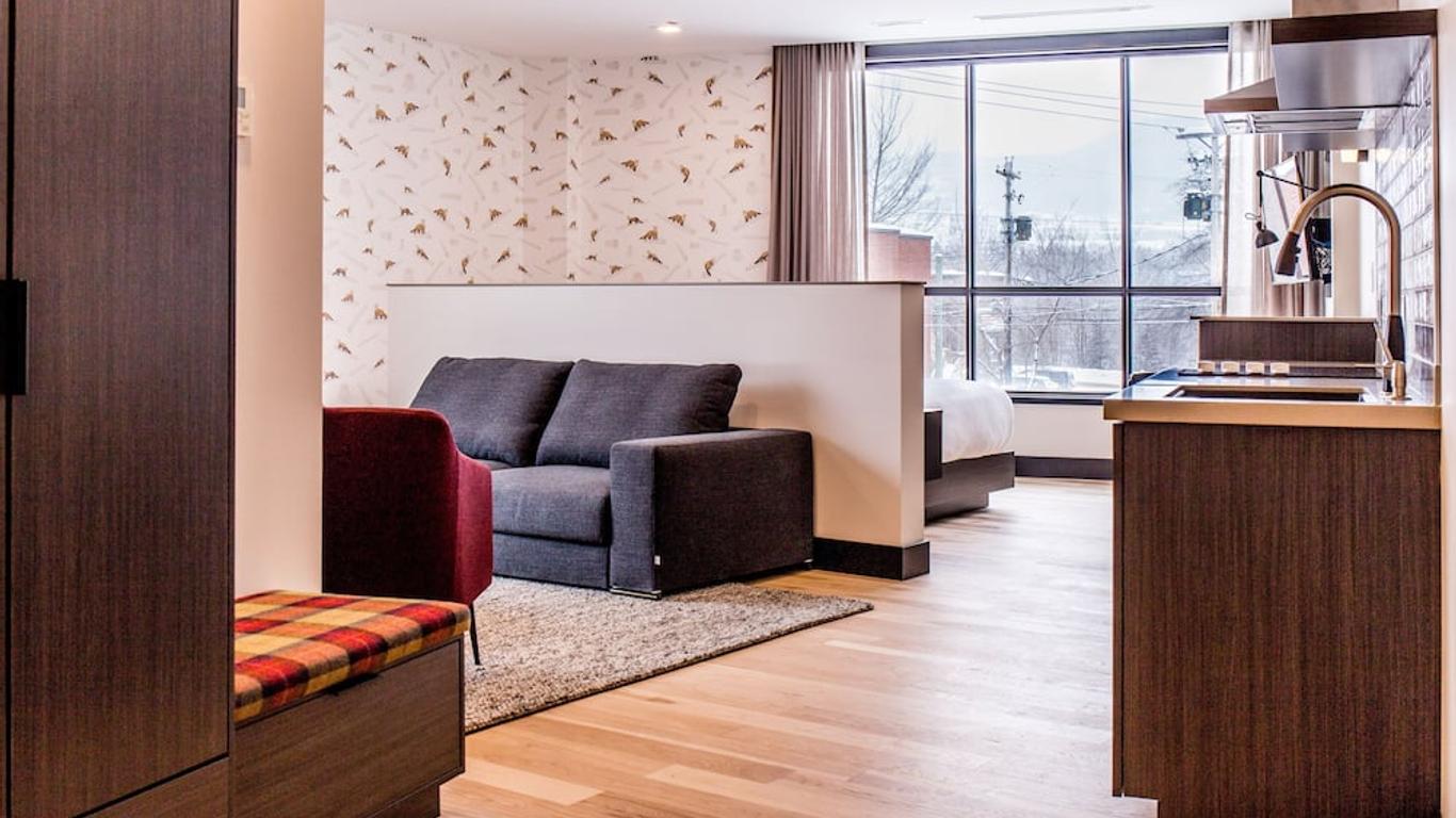 Hew & Draw Hotel