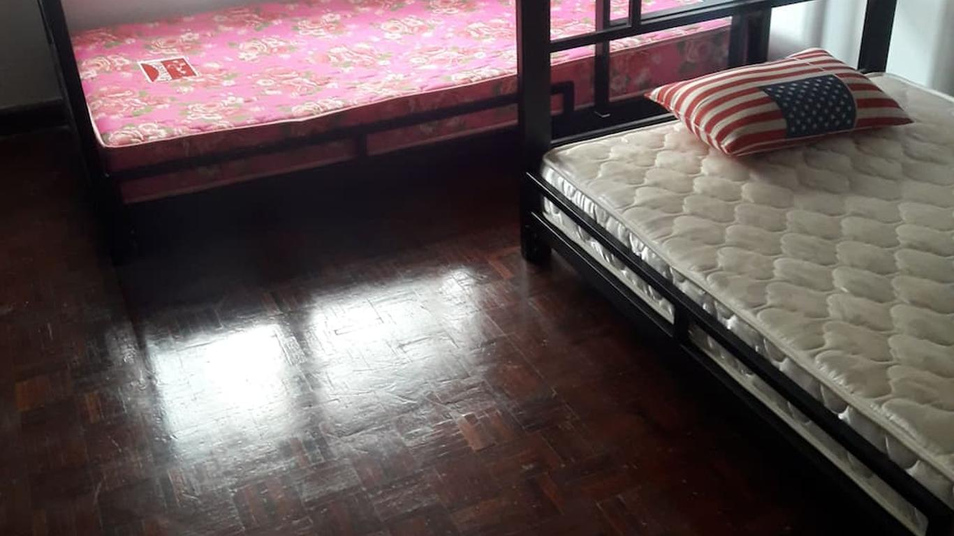 K8 Hostel