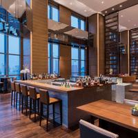 Hyatt Regency Shanghai, Wujiaochang