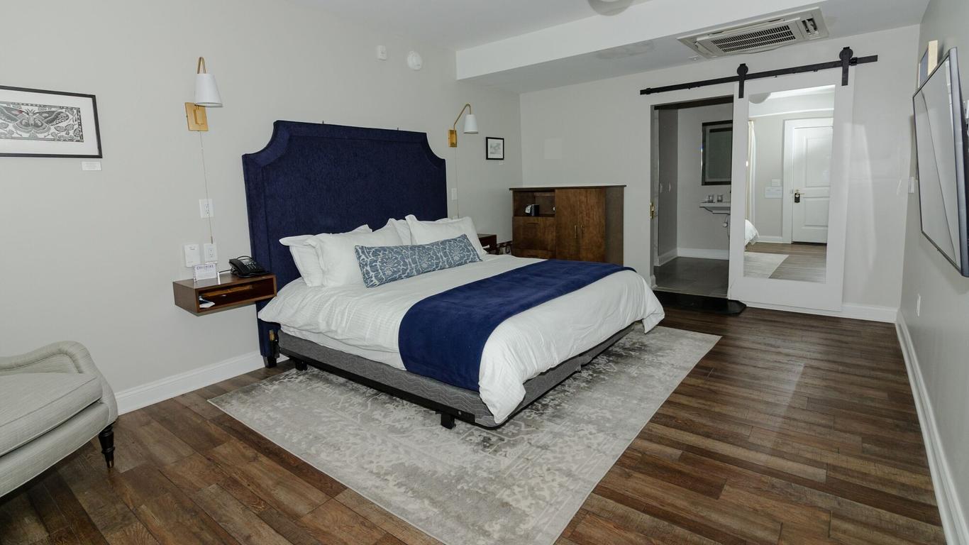 The Colonial Inn