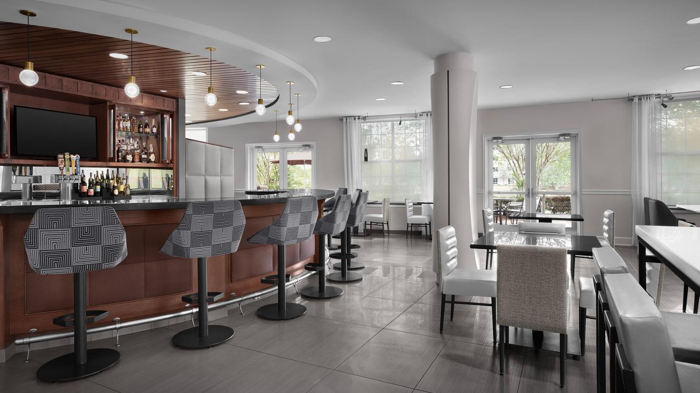 Hotel Indigo Jacksonville-Deerwood Park