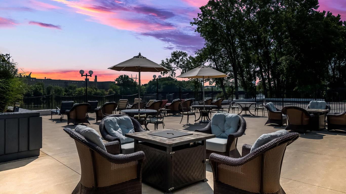 Radisson Grand Rapids Riverfront