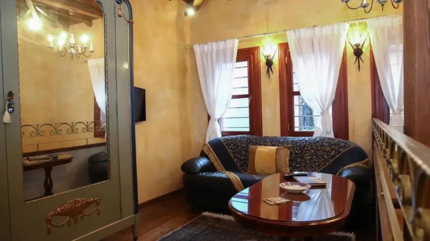 The House By The River Luxury Villa