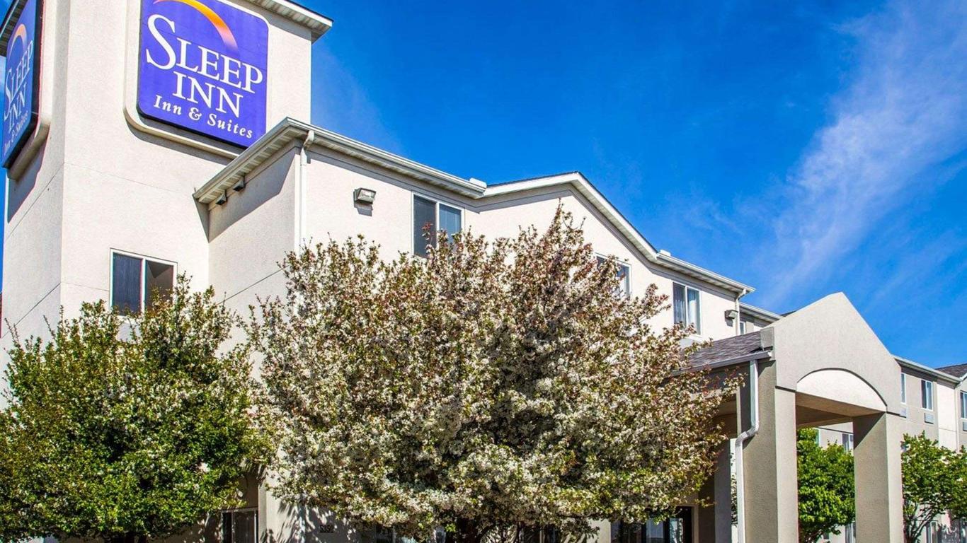 Sleep Inn and Suites Davenport - Quad Cities