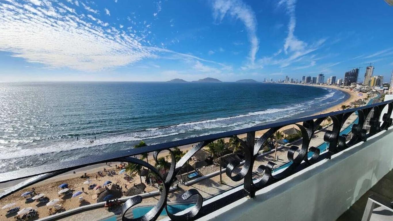 Hacienda Mazatlan sea view