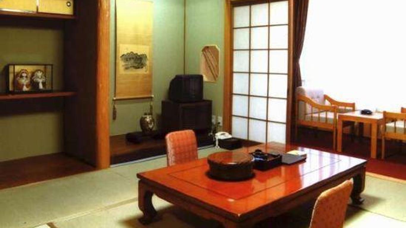 Shiitake Kaikan Taisuikaku